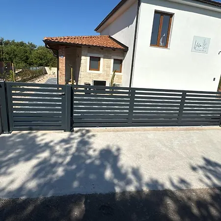 Rustika Emilia Villa *